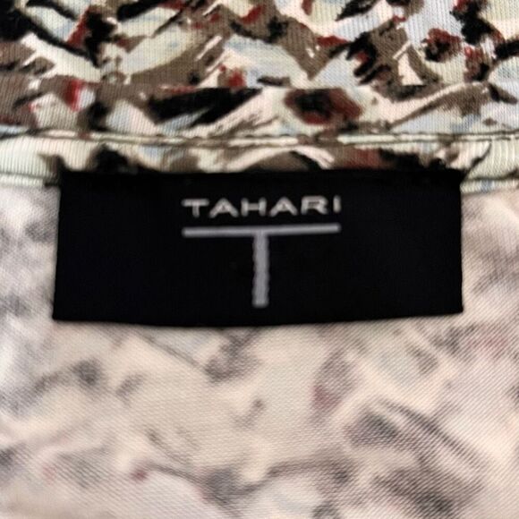 T Tahari Patterned Crewneck Tee Sz XS. EUC - Picture 4 of 7